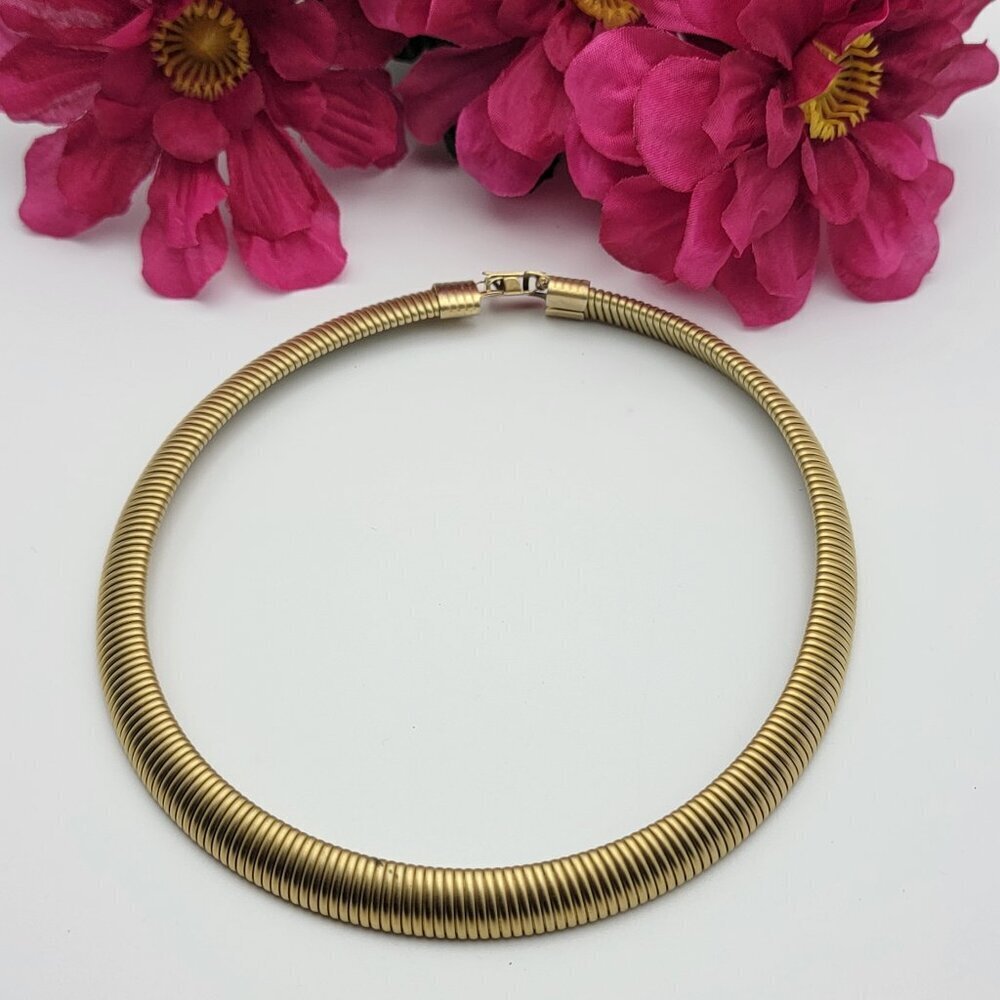 Vintage Matte Gold-Tone Omega Chain Choker Necklace 17 Inches Fold Over Clasp